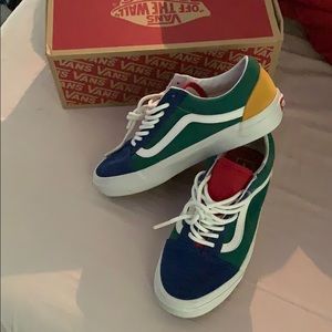 OLD SKOOL VANS ( VANS YACHT CLUB ) WOMENS